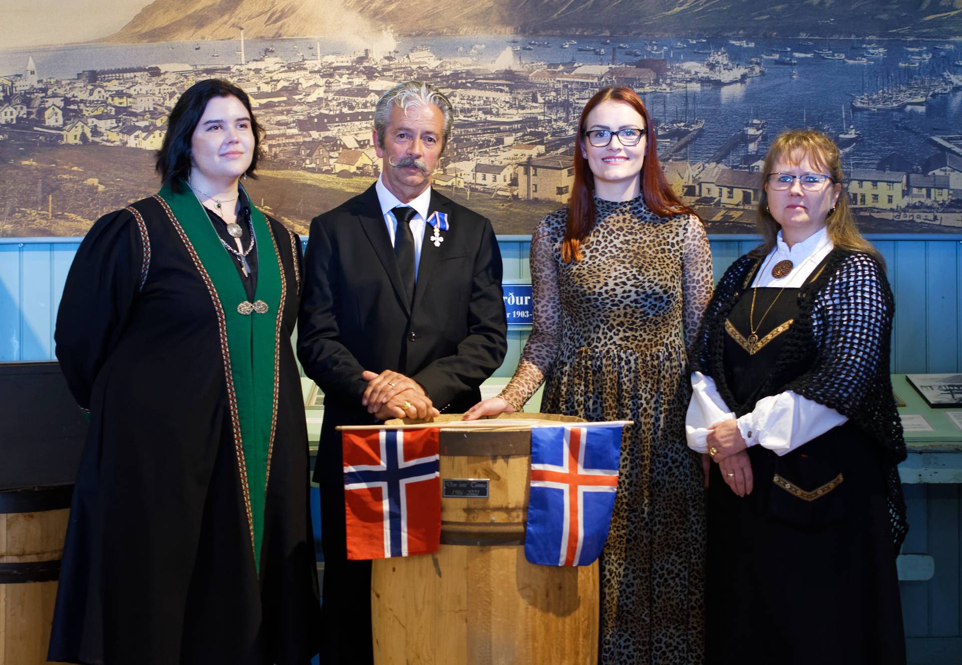 Familien Rivedal og Anita på Sildemuseet i Siglufjörður